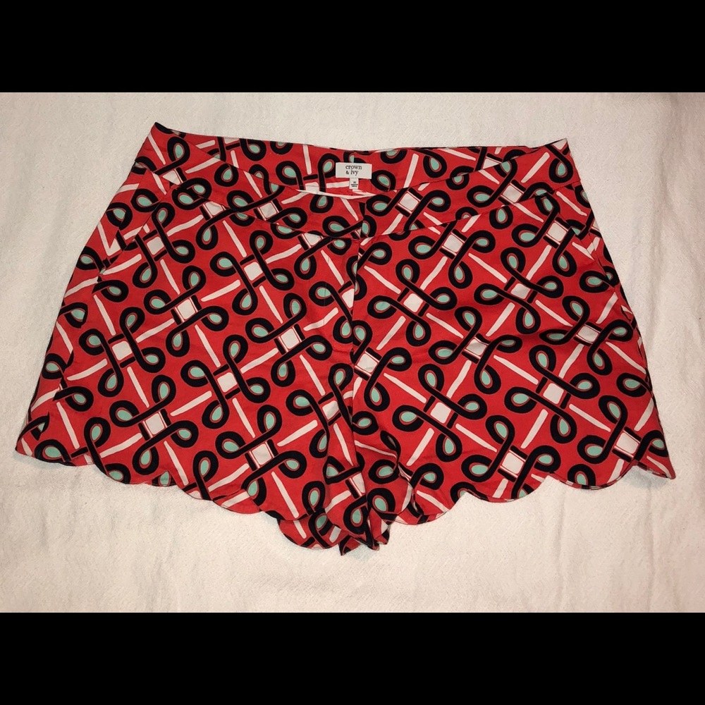 Crown and Ivy Scalloped Shorts Size 16